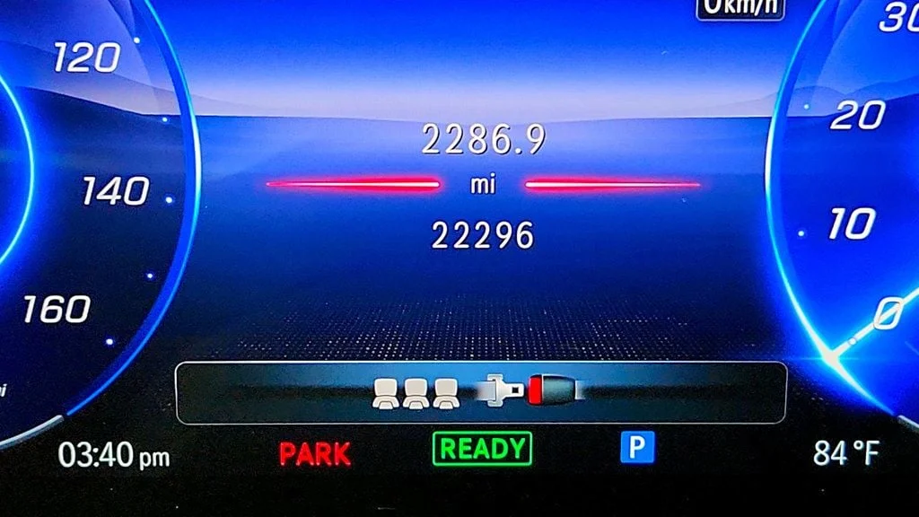 Used 2023 Polar White Mercedes-Benz EQE 350 4MATIC SUV w/ Pinnacle Package, AMG® Line & DIGITAL LIGHT image 15