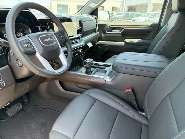 2026 GMC Sierra 1500 SLT - Photo 18