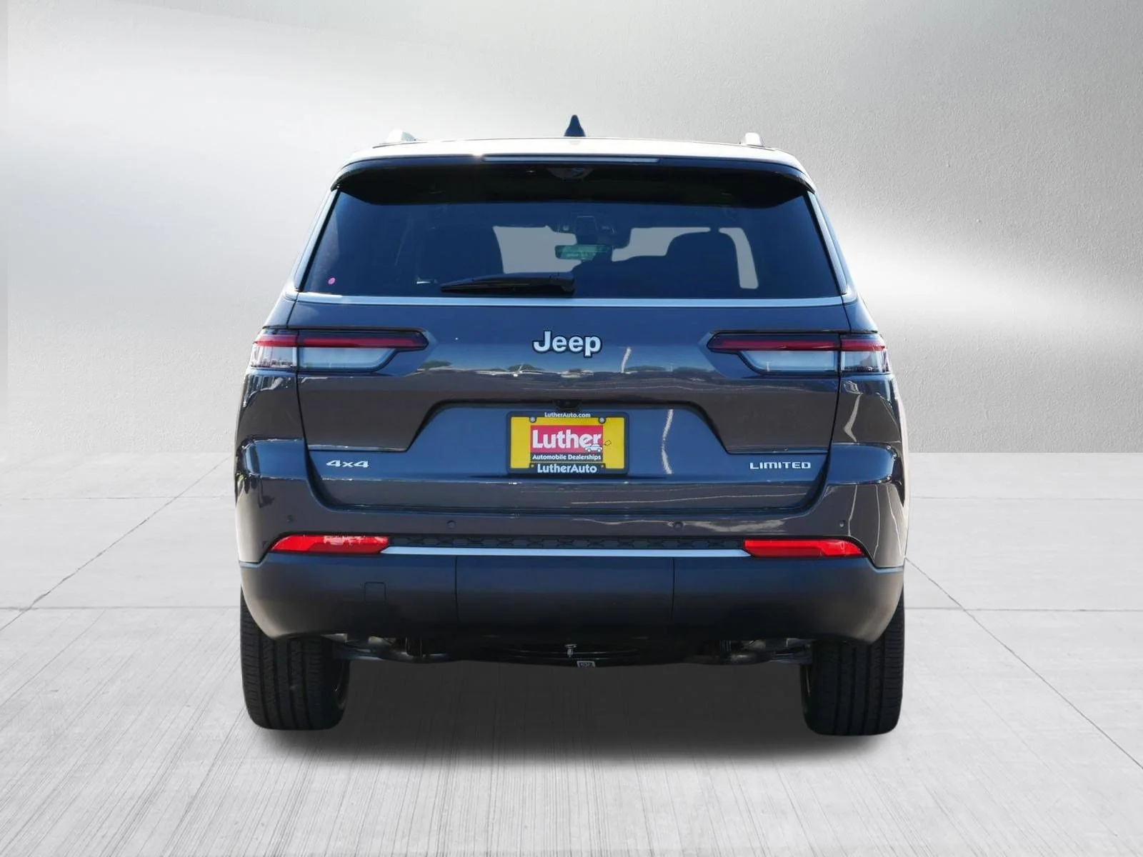 New 2026 Baltic Gray Metallic Clear-Coat Exterior Paint Jeep Limited image 6