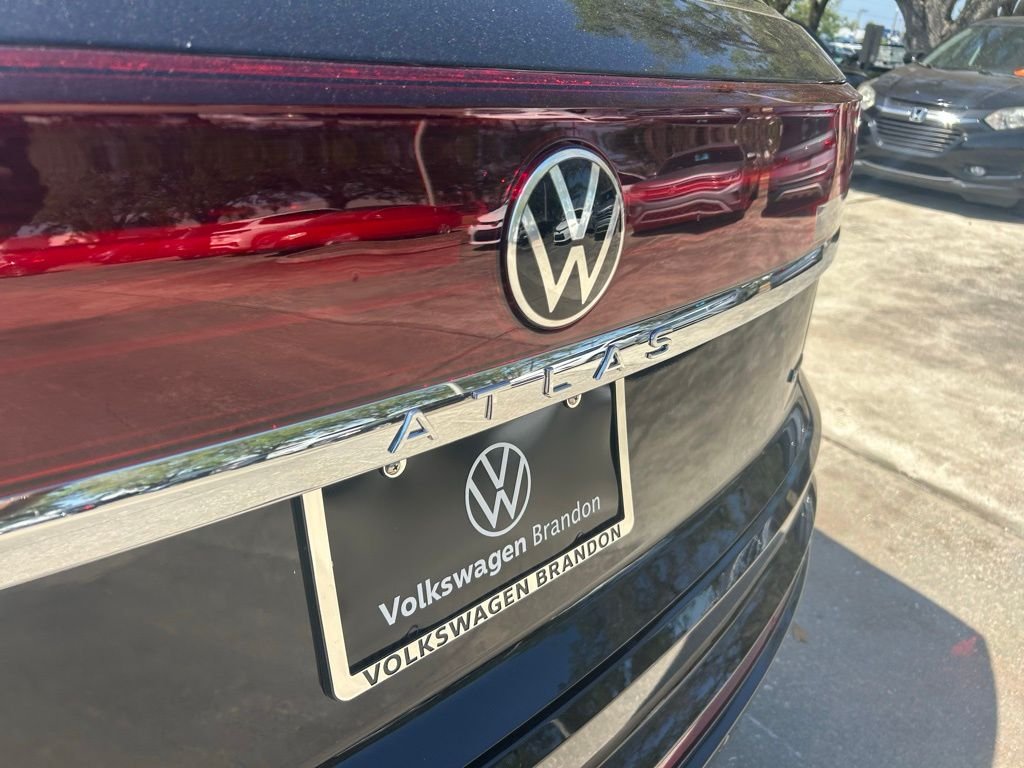 New 2026 Black Volkswagen 2.0T SEL Premium R-Line image 31
