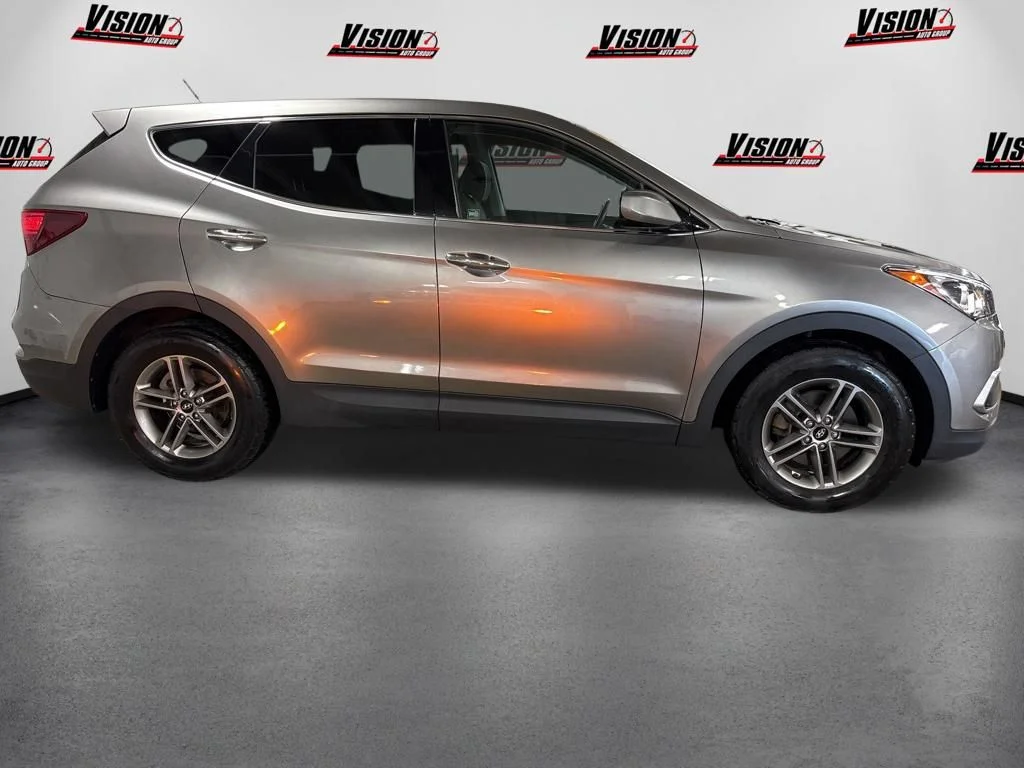 Used 2018 Gray Hyundai 2.4 Base image 4