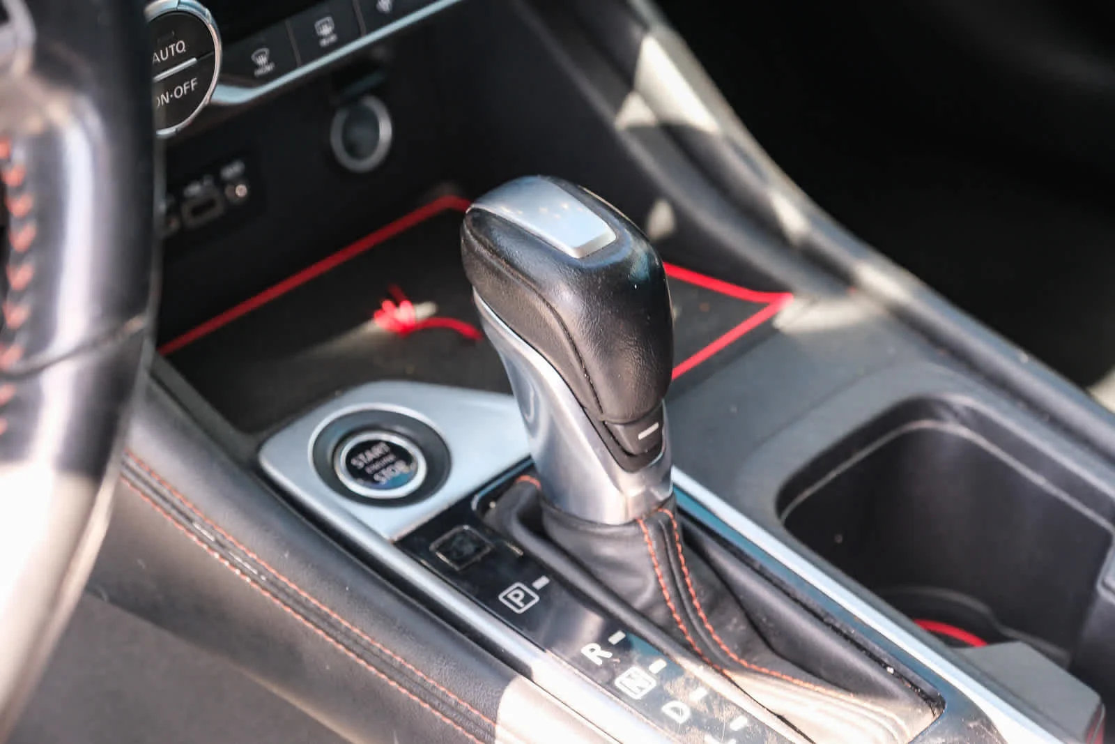 Certified Used 2022 Gun Metallic Nissan SR image 21