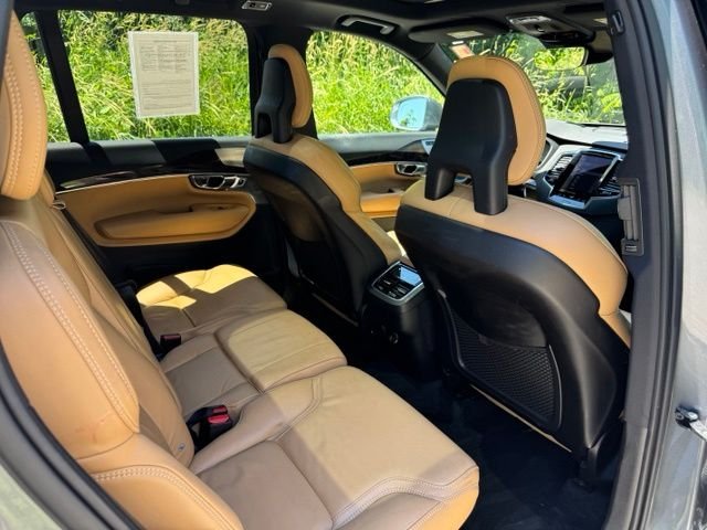 Used 2017 Gray Metallic Volvo T6 Momentum image 17