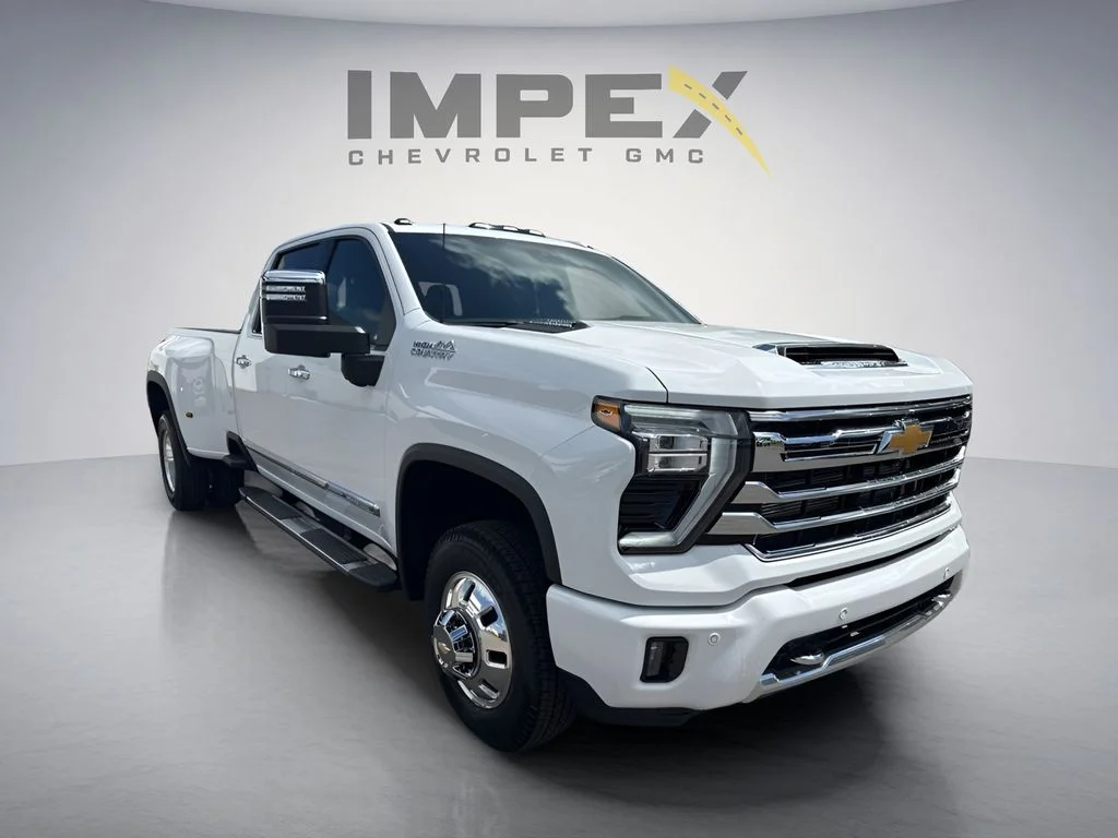 New 2026 White Chevrolet High Country image 7
