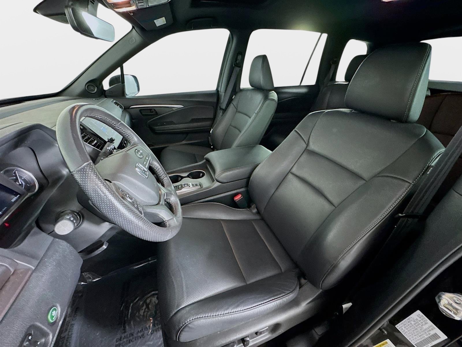 Used 2025 Black Honda EX-L image 11