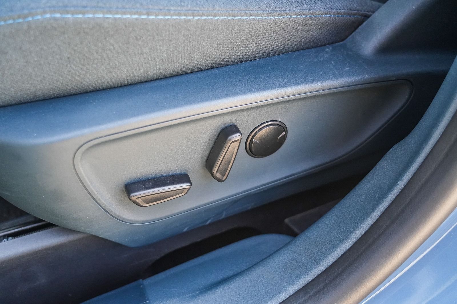 Used 2025 Gray Ford XLT image 21