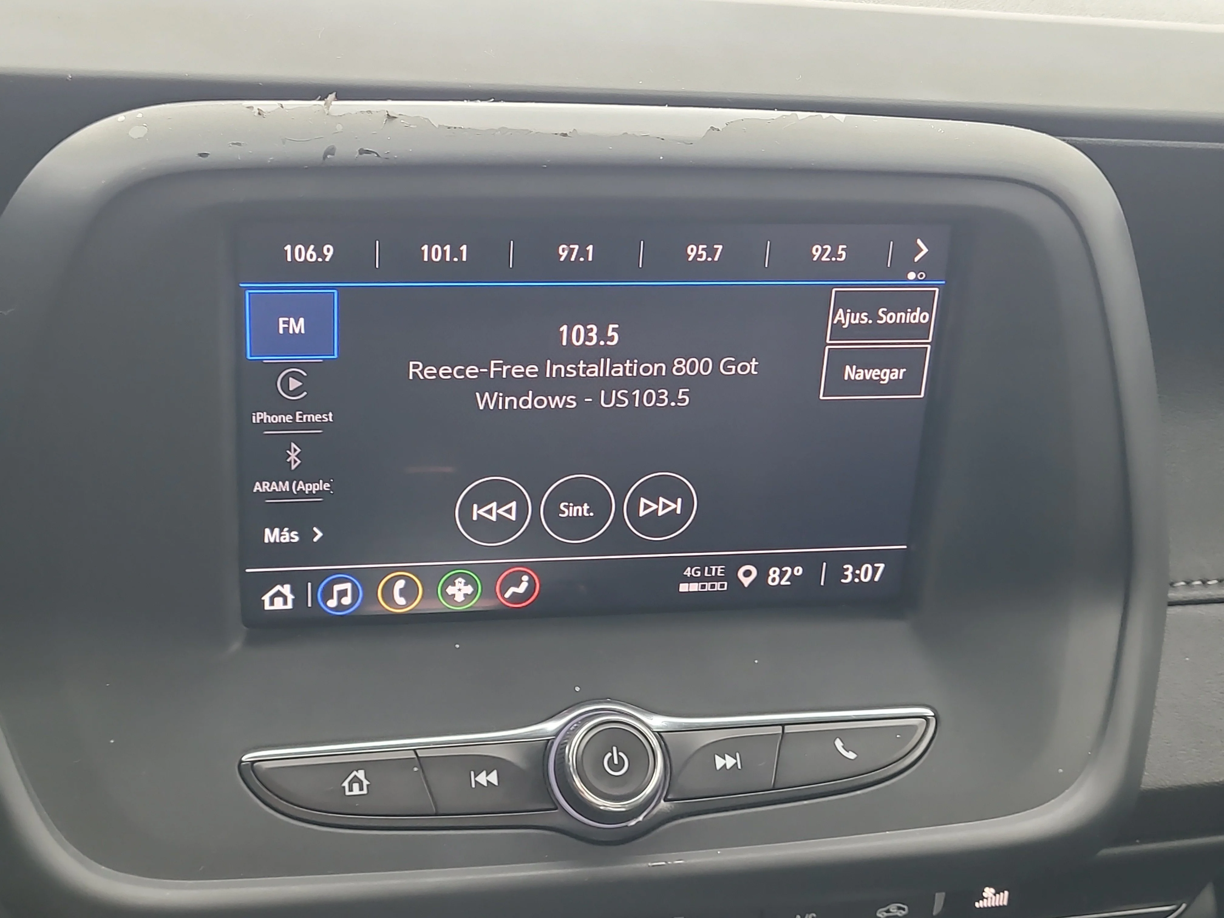 Used 2023 Sharkskin Metallic Chevrolet 1LT image 17