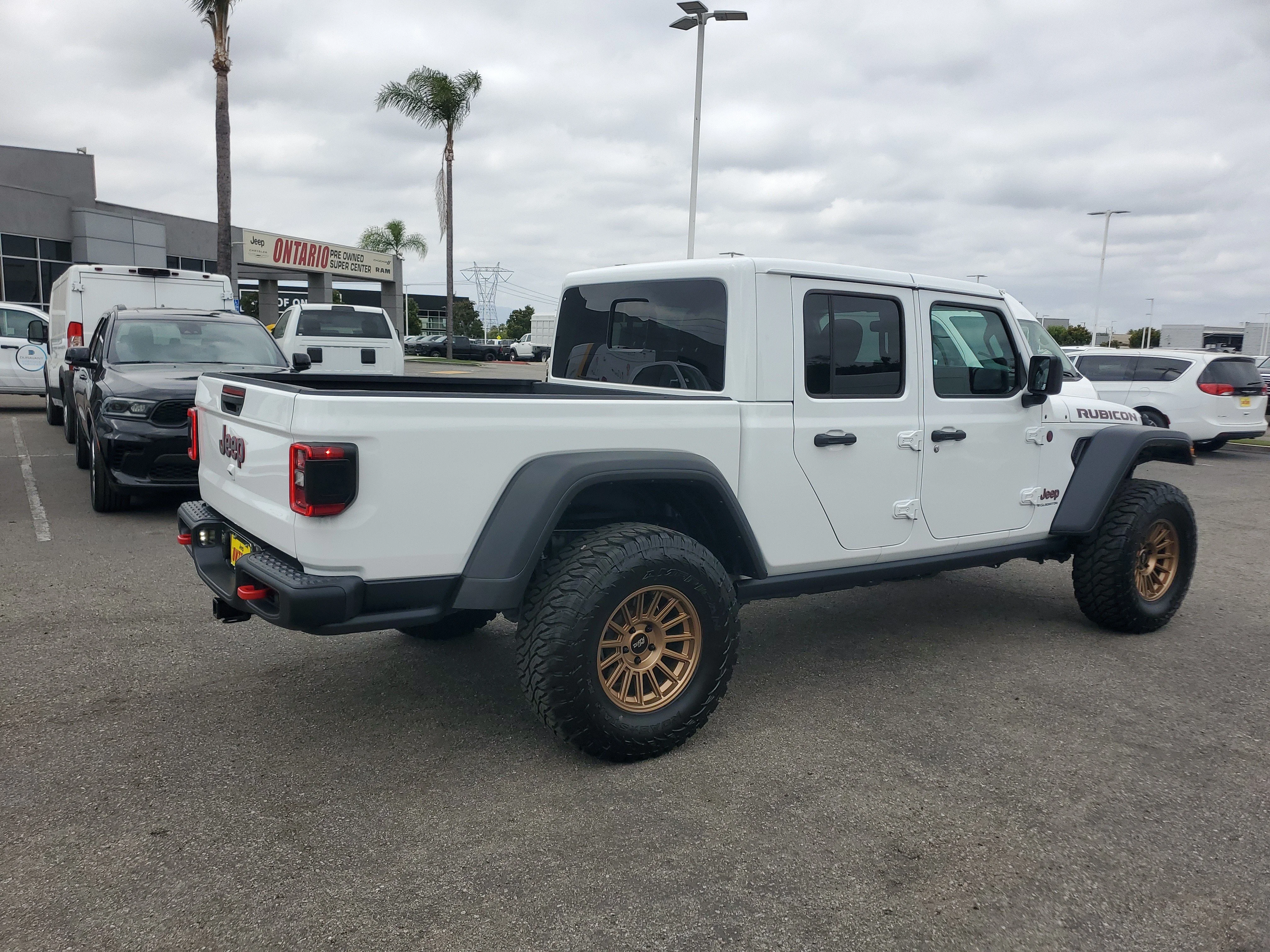 Used 2025 White Jeep Rubicon image 3