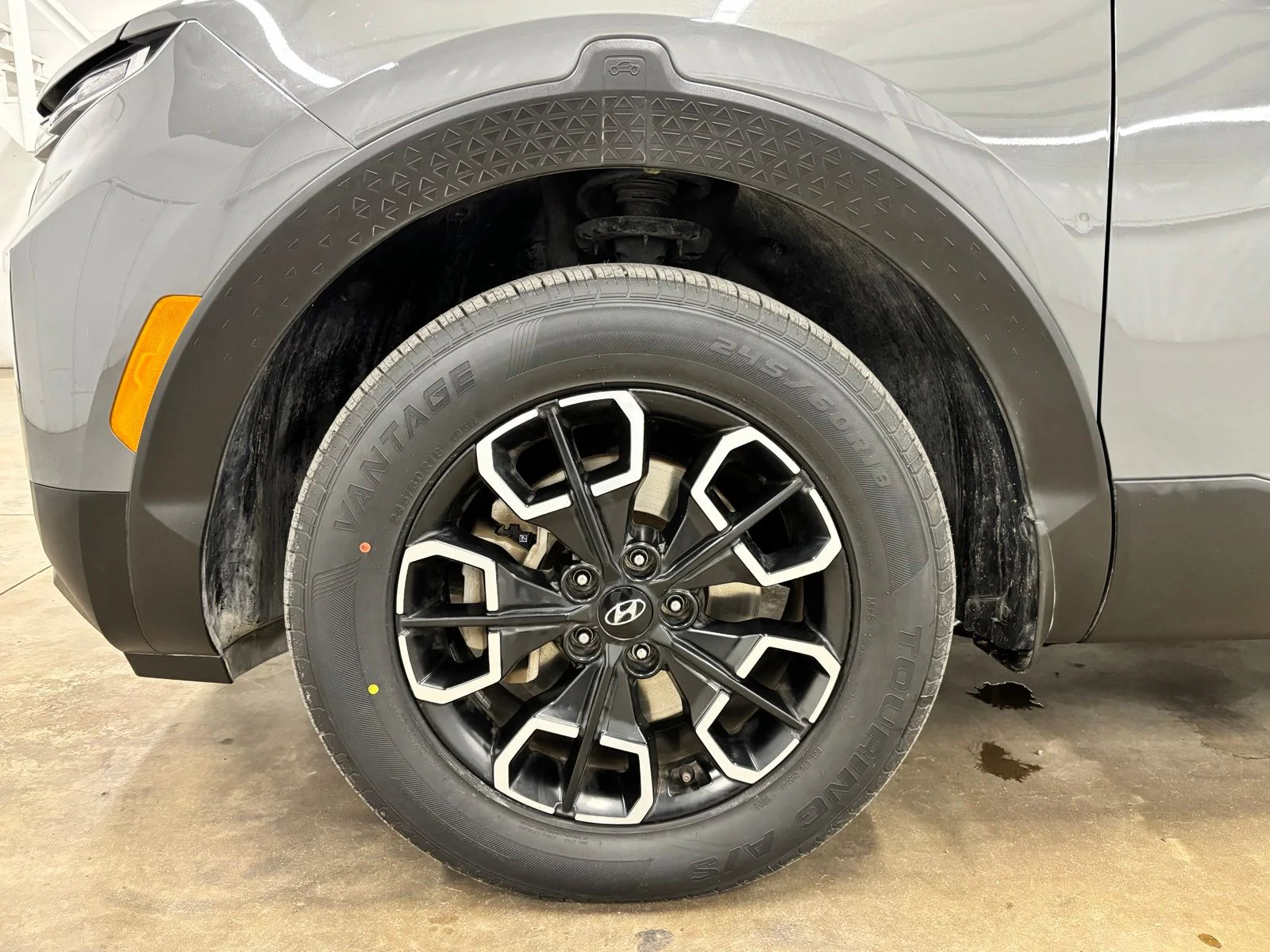 Certified Used 2023 Gray Hyundai SEL image 10