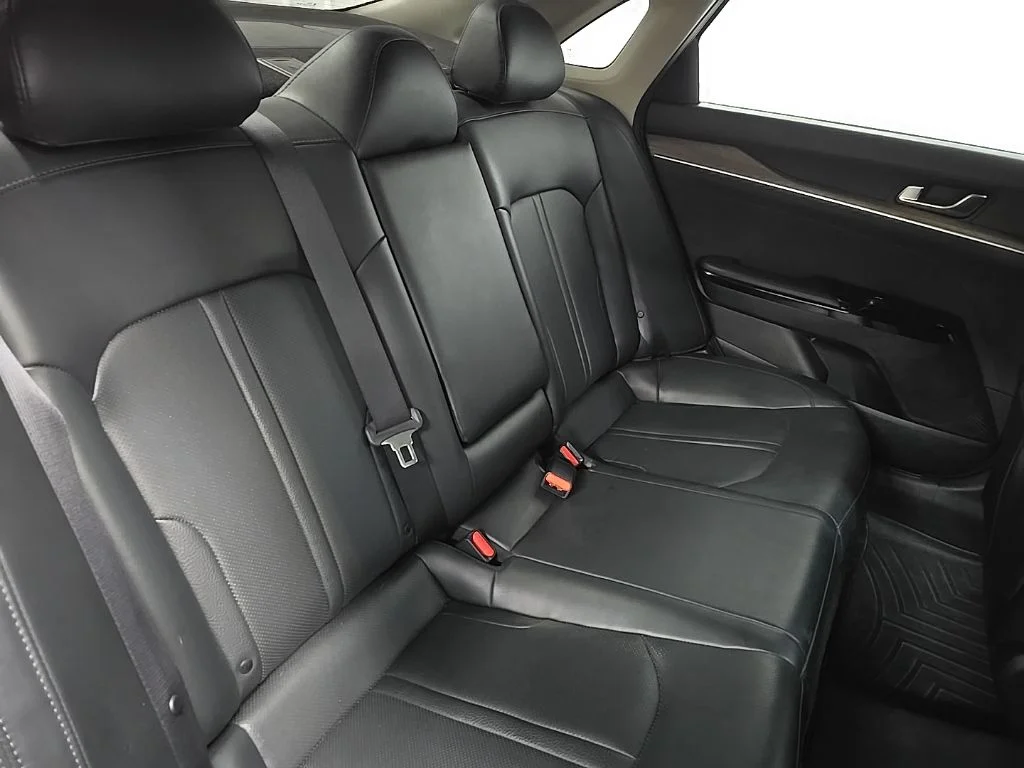 Used 2021 Black Kia EX image 18