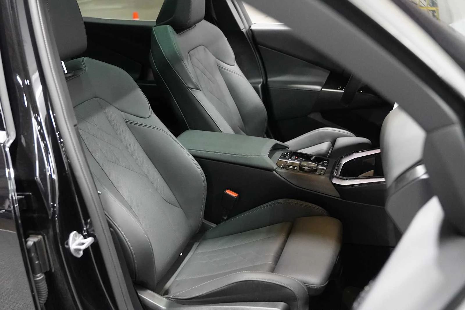 Used 2025 Black Sapphire Metallic BMW 30 xDrive image 11