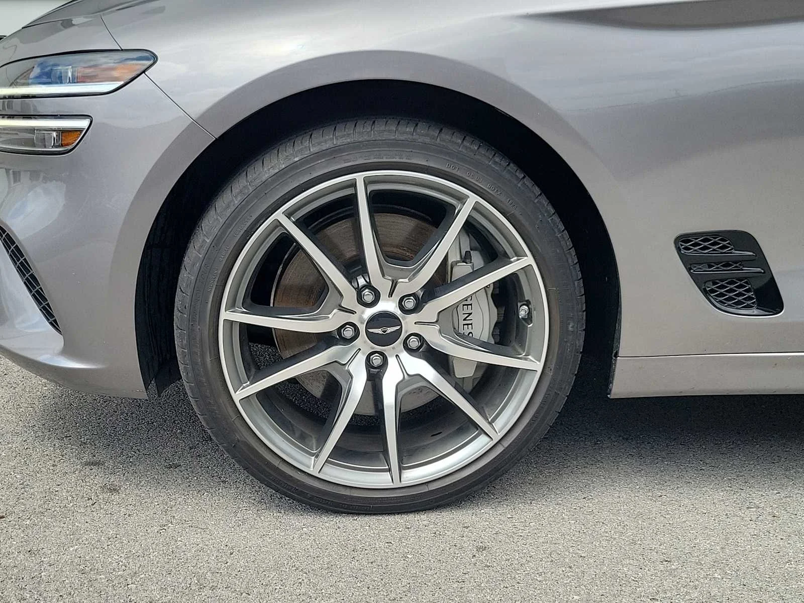 Used 2024 Silver Genesis 2.5T image 5
