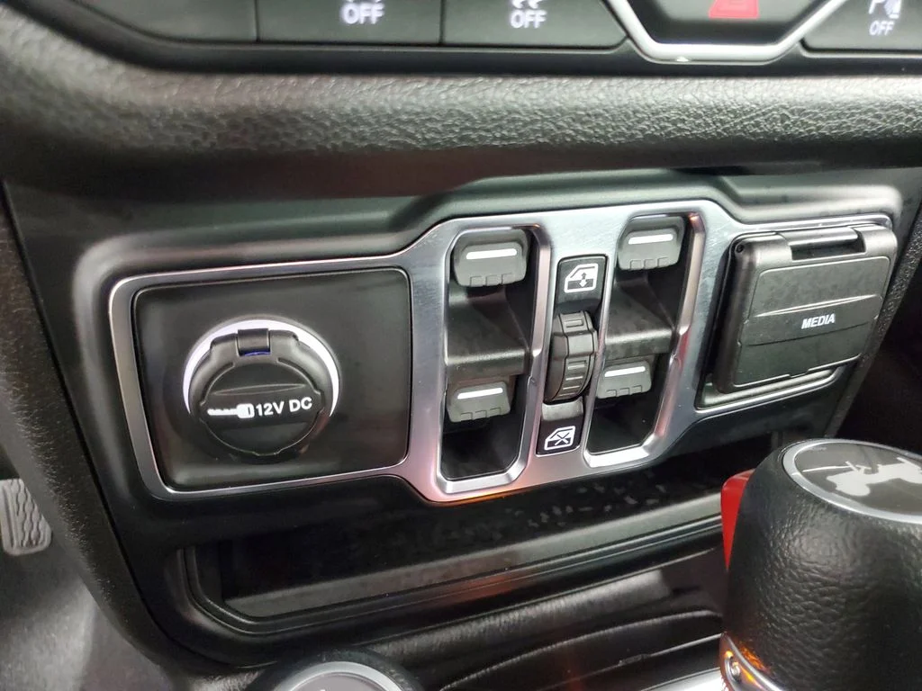Used 2026 Gray Jeep Sport S image 18