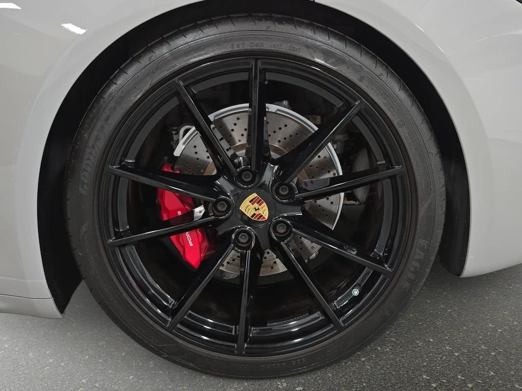 Used 2021  Porsche Targa 4S image 28