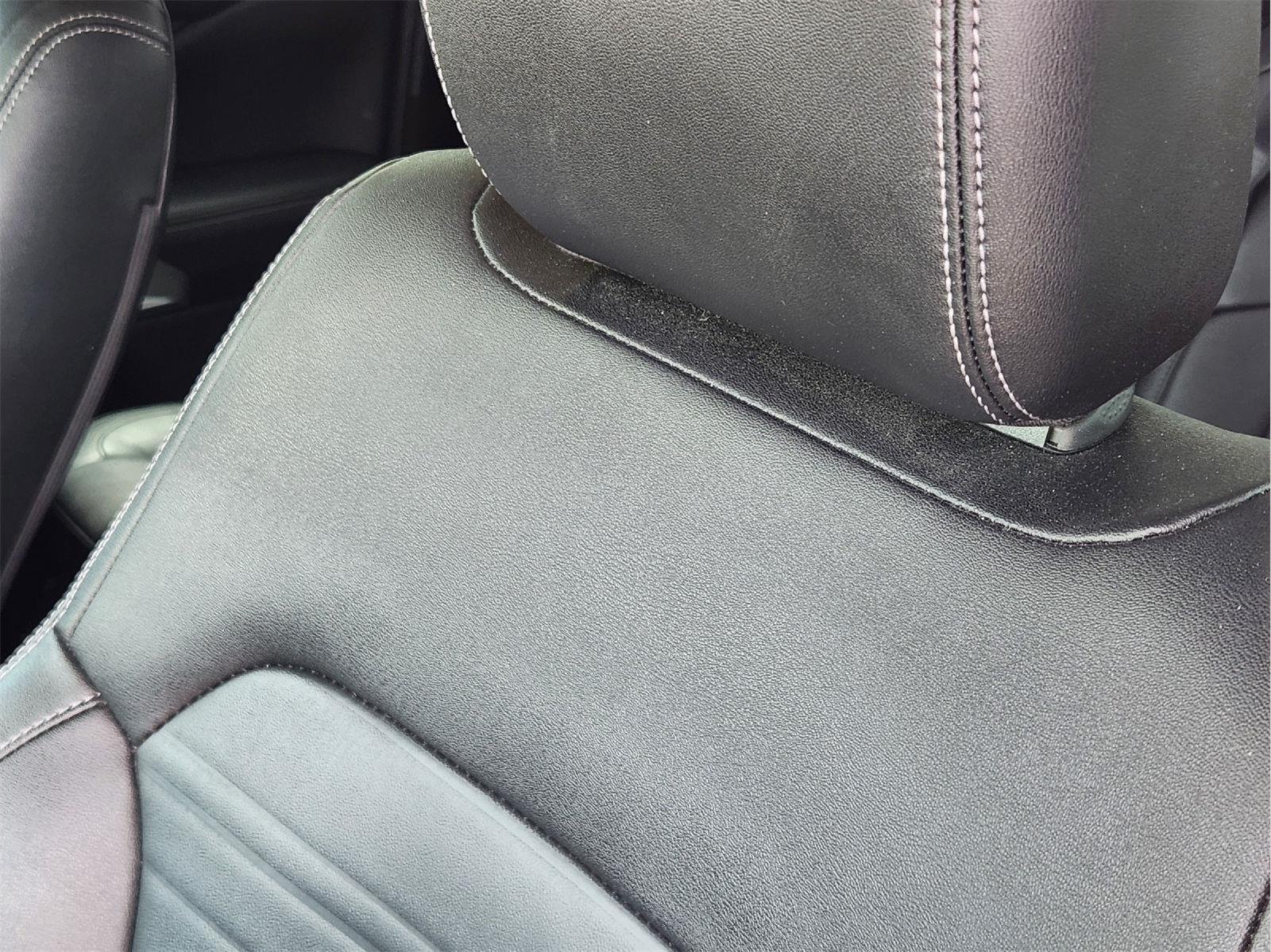 Used 2024 Cactus Gray Ford LARIAT image 14