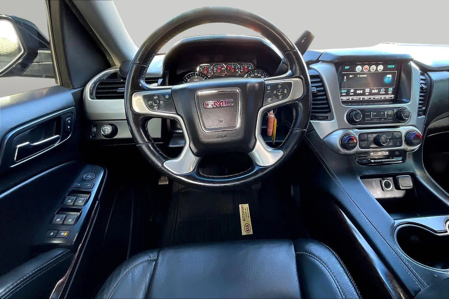 Used 2018 Onyx Black GMC SLE image 5