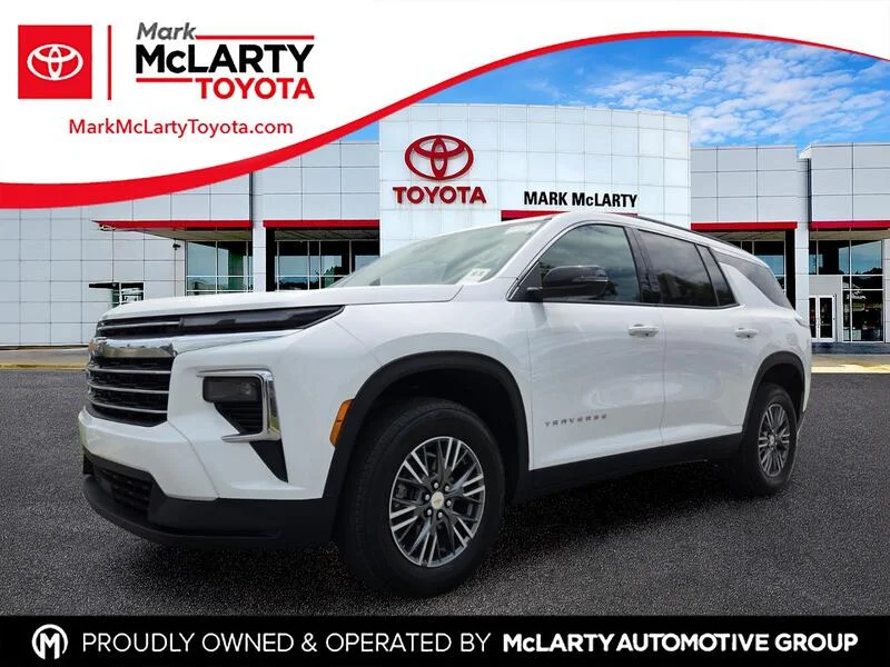 Used 2025 Summit White CHEVROLET LT image 1
