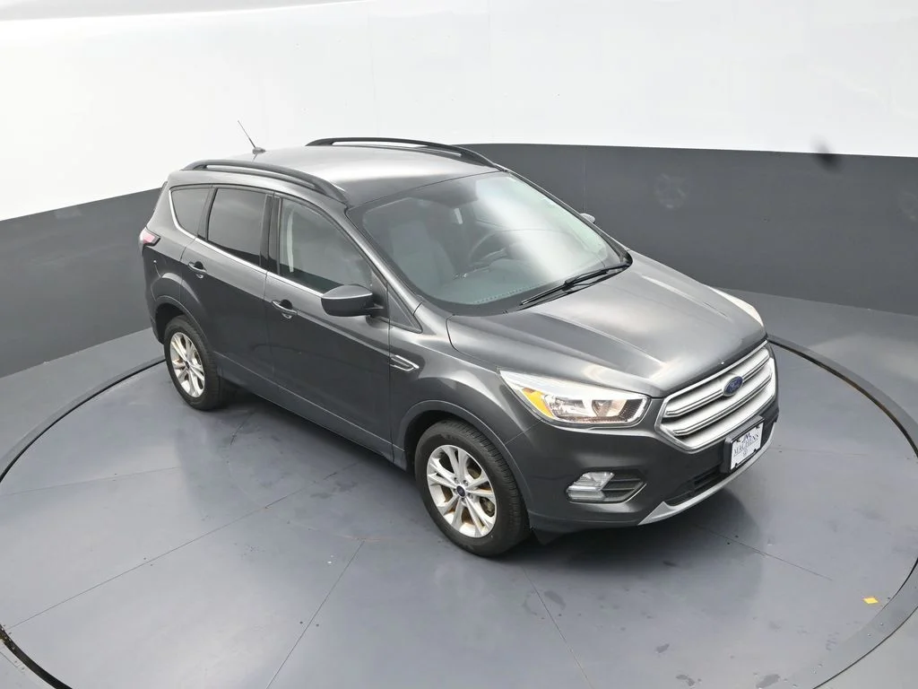 Used 2018 Gray Ford SE image 14