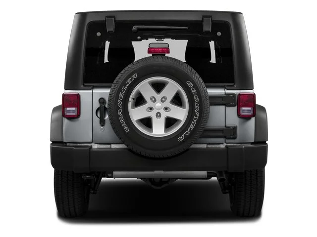 Used 2016 Granite Crystal Metallic Clearcoat Jeep Unlimited Sport RHD image 8