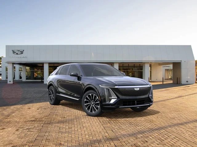 2024 Cadillac LYRIQ Sport 2
