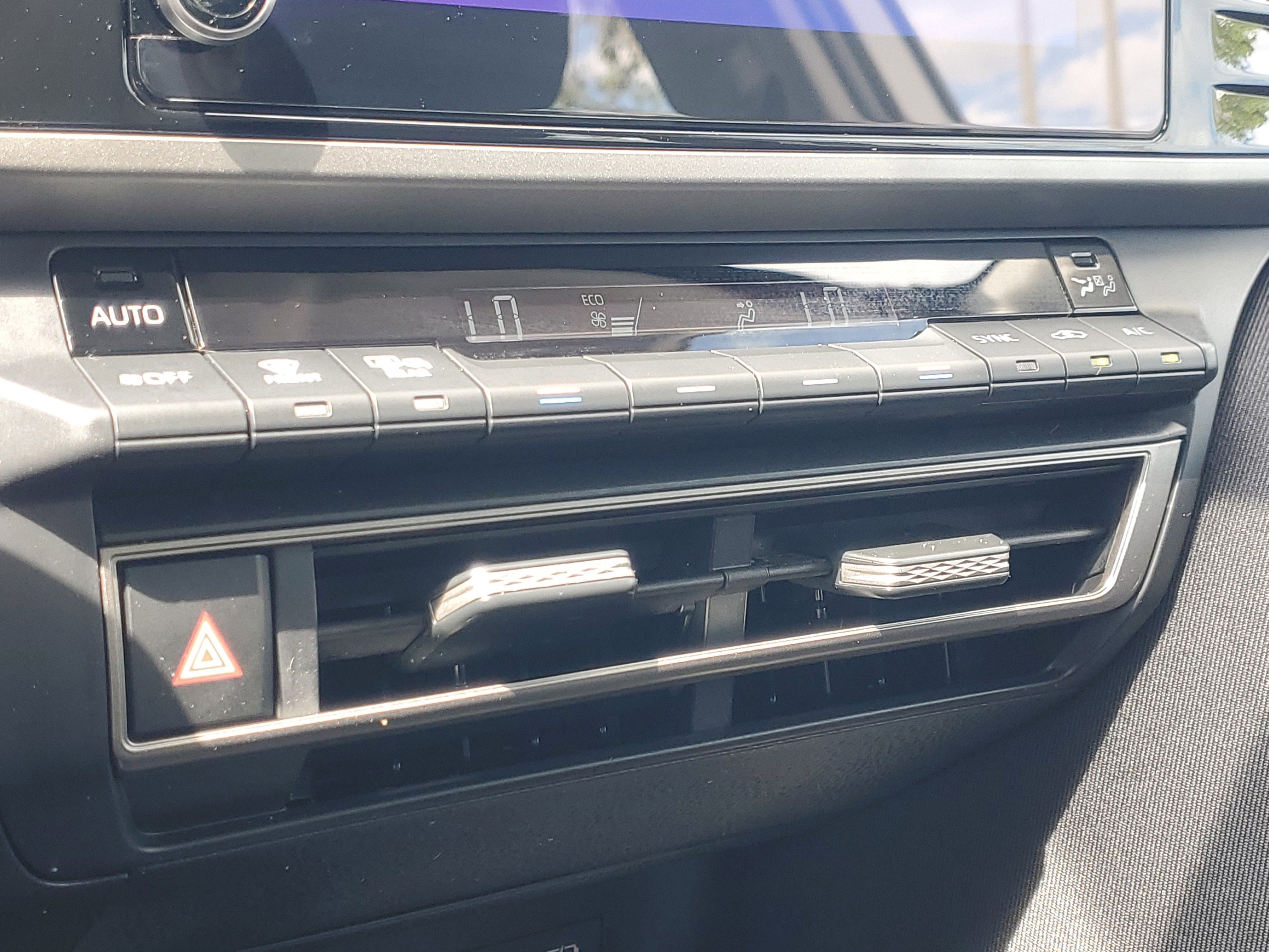 Used 2025 Ice Toyota LE image 28
