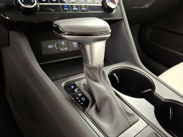 Certified Used 2026 White Hyundai SE image 17
