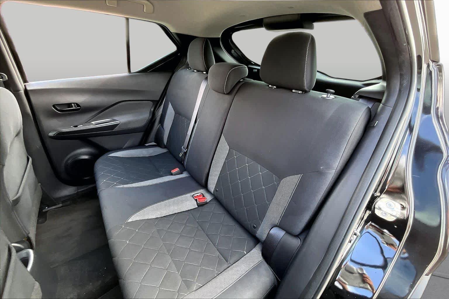 Used 2019 Super Black Nissan S image 21
