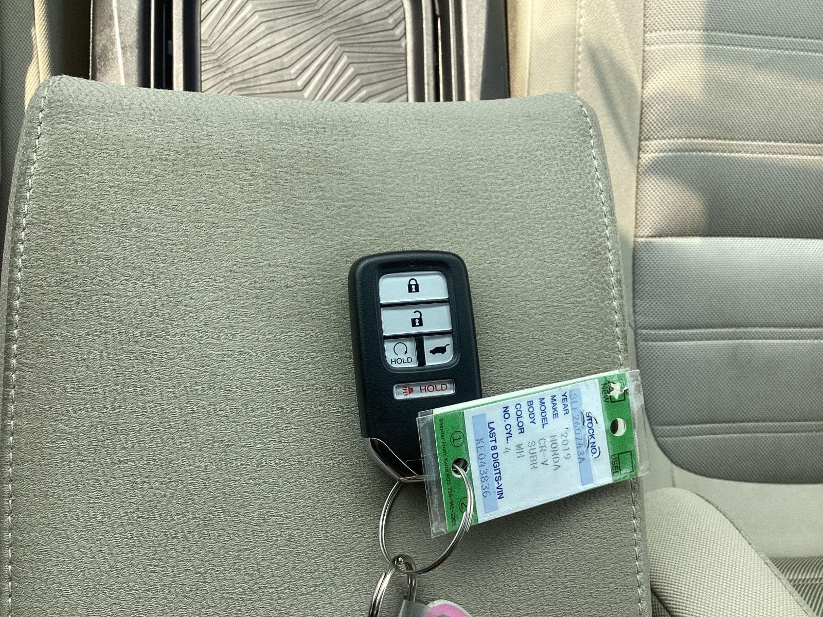 Used 2019 Platinum White Pearl Honda EX image 26