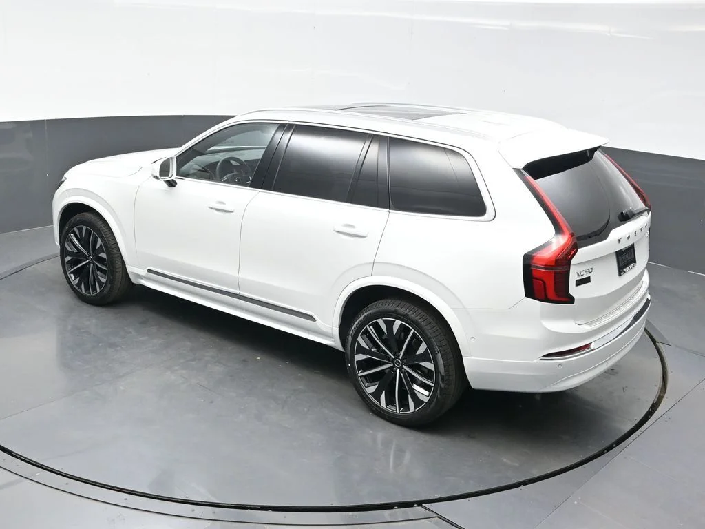 New 2026 Crystal White Volvo Plus image 36