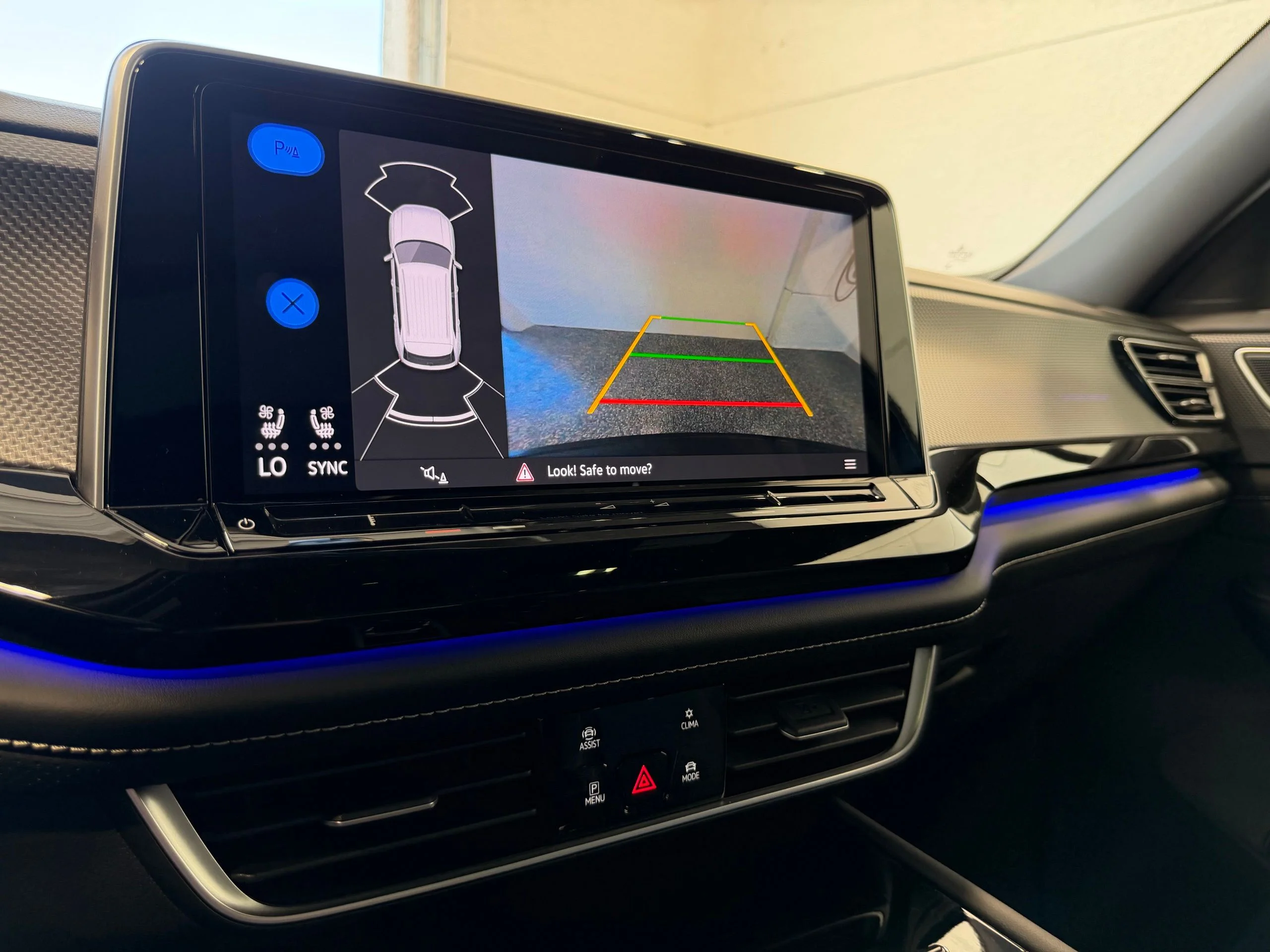 2026 Volkswagen Atlas Cross Sport SEL R-LINE - Photo 42