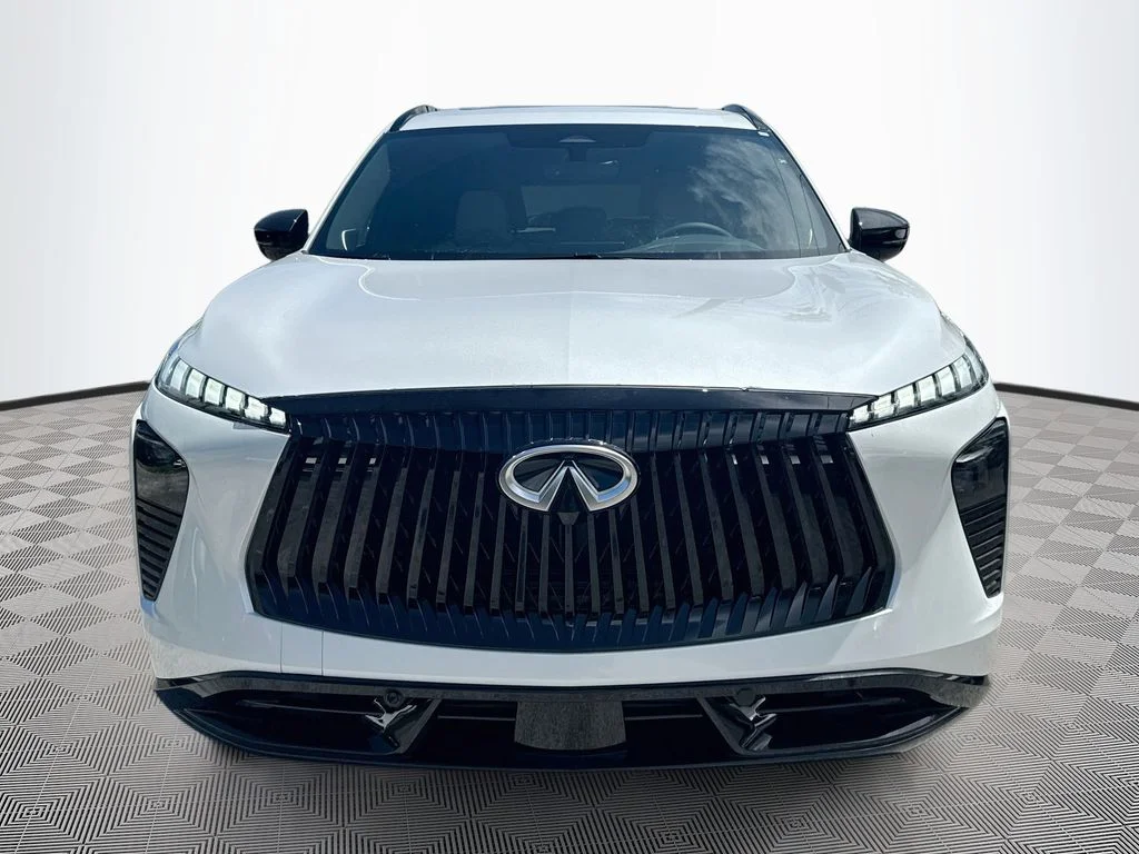 New 2027 White INFINITI LUXE image 2