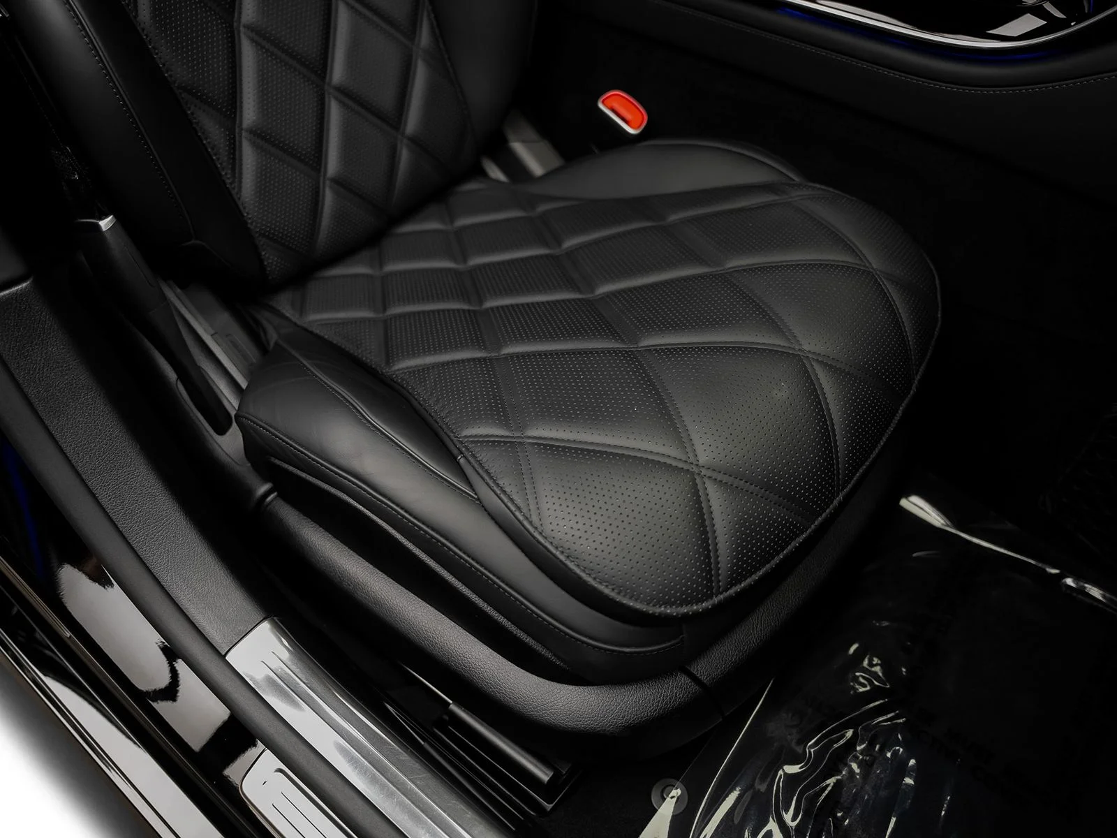 Used 2024 Black Mercedes-Benz Maybach S 580 image 37