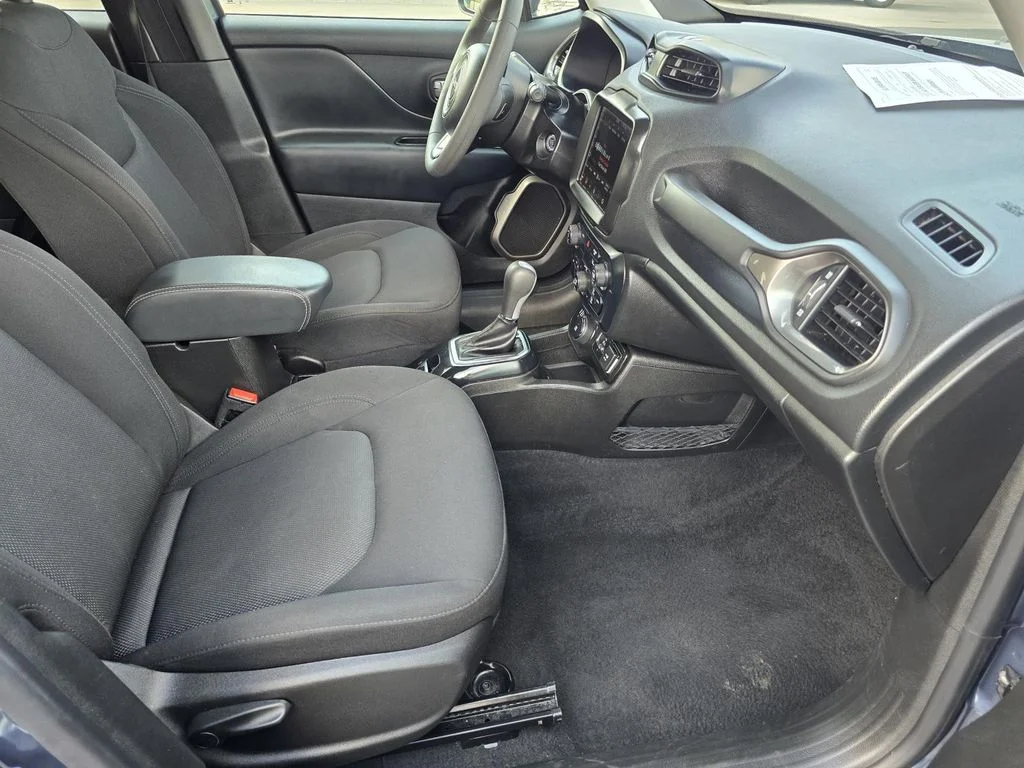 Used 2023 Slate Blue Pearlcoat Jeep Latitude image 21
