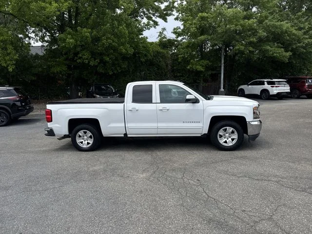 Used 2018 White Chevrolet LT image 4