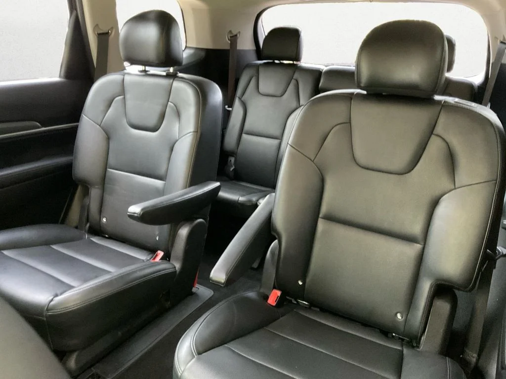 Used 2021 Black Kia S image 9