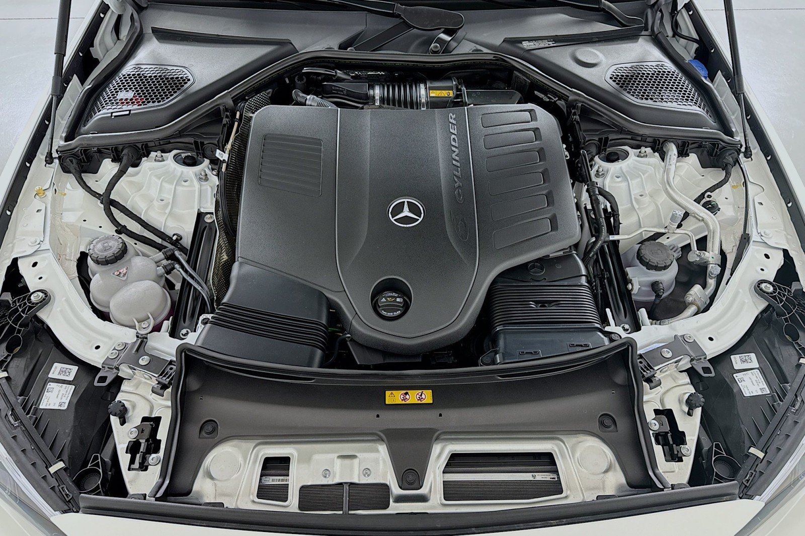 New 2026 Polar White Mercedes-Benz E 450 4MATIC® Sedan image 10