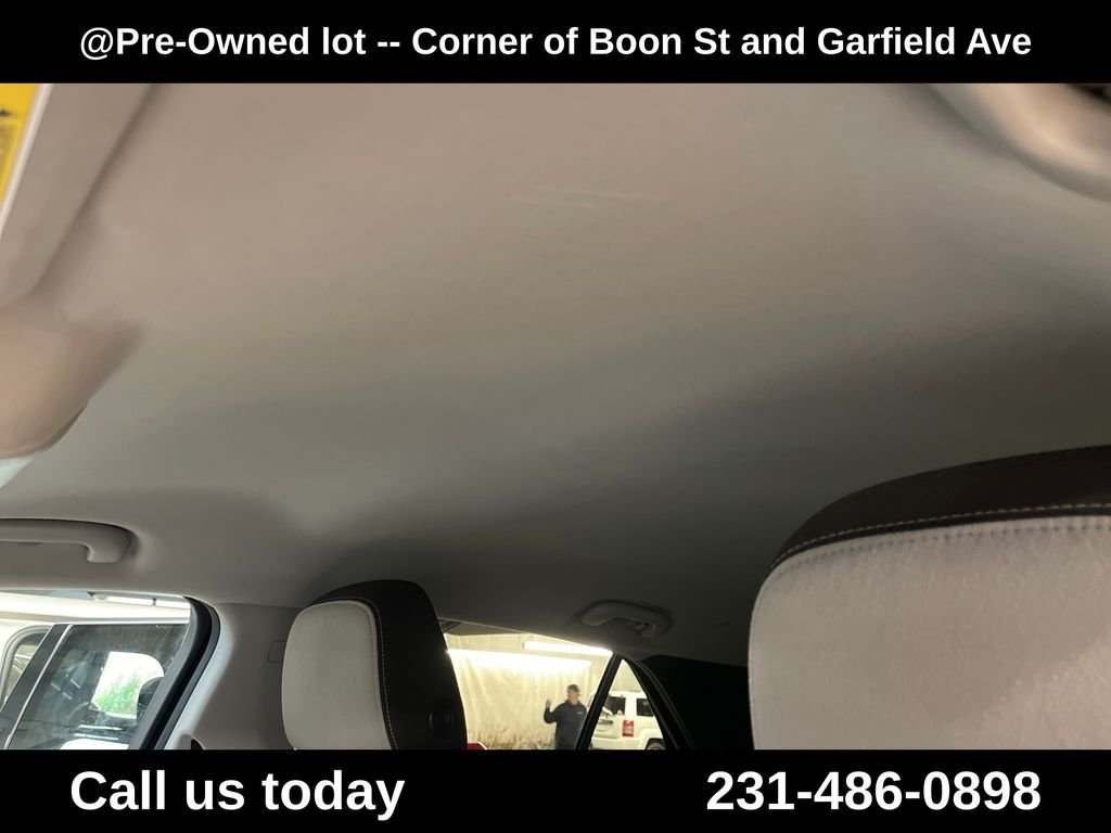 Used 2020  Chevrolet LS image 13
