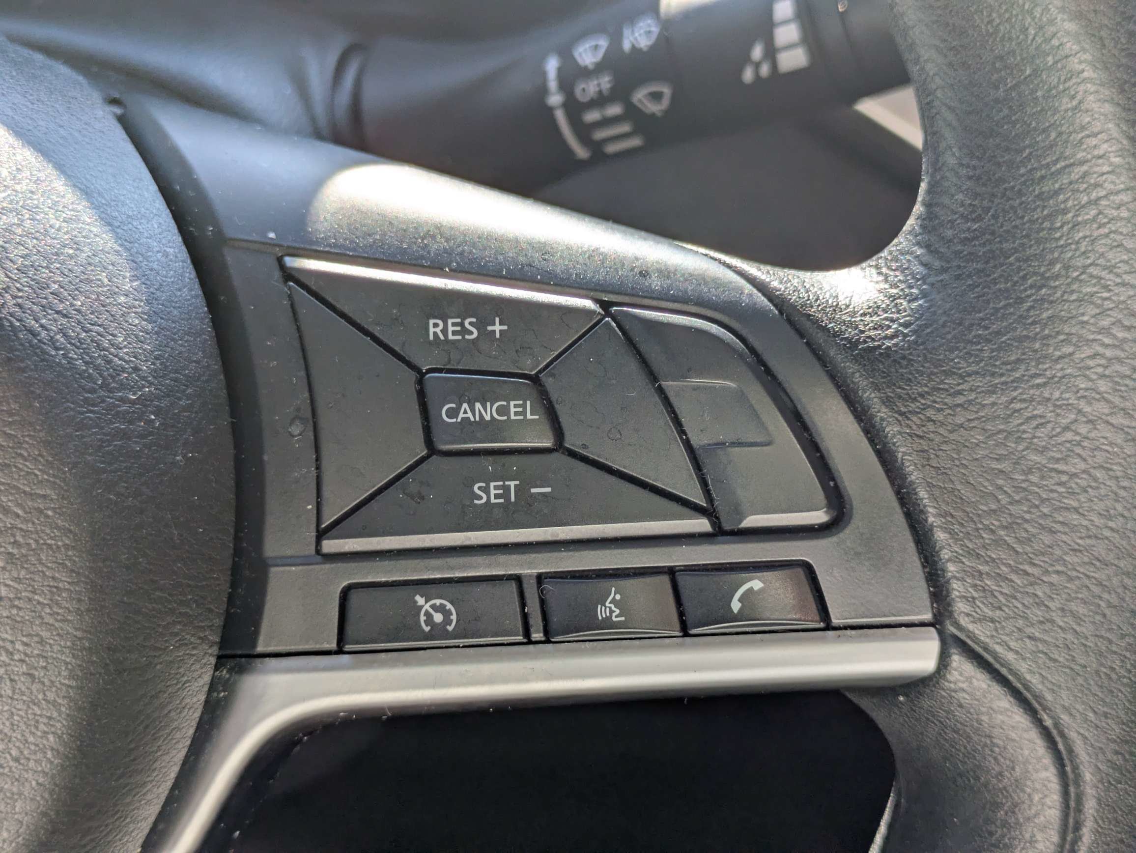 Used 2023  Nissan 2.5 SV image 21