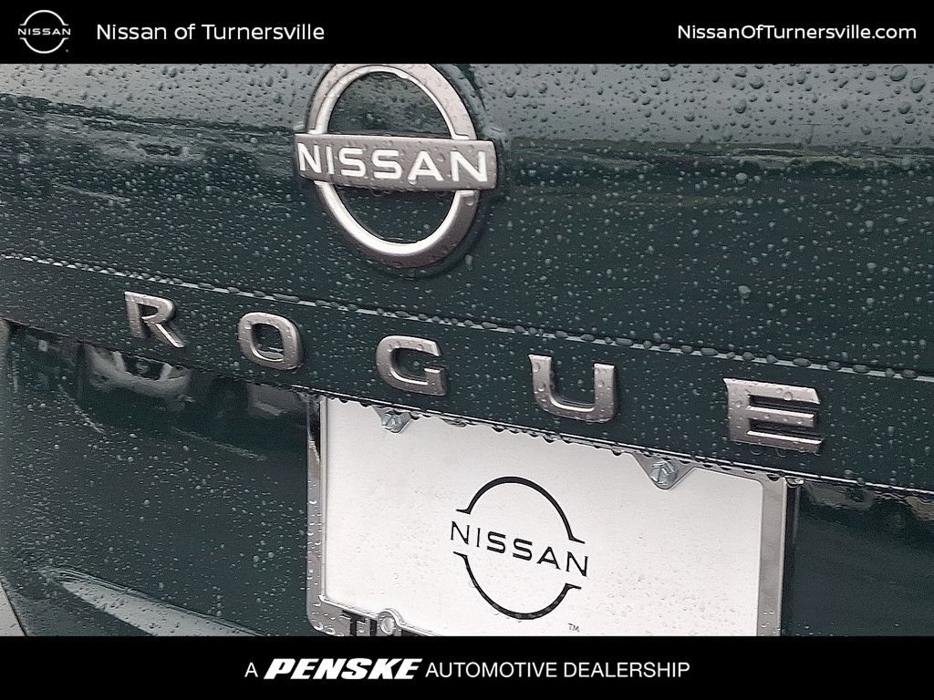 New 2026 Black Nissan Platinum image 1