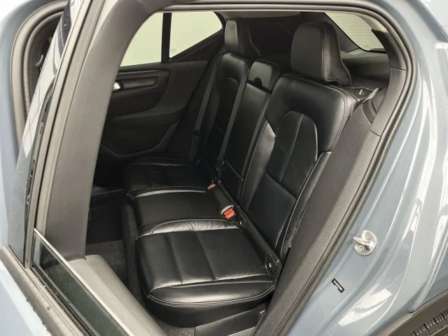 2023 Volvo XC40 Core - Photo 11