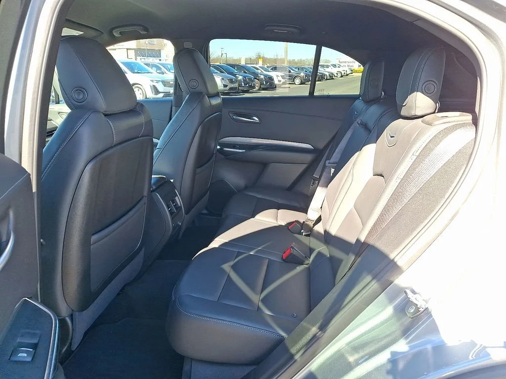 2025 Cadillac XT4 Premium Luxury - Photo 10