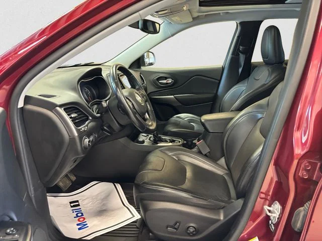Used 2021 Red Jeep Limited image 10