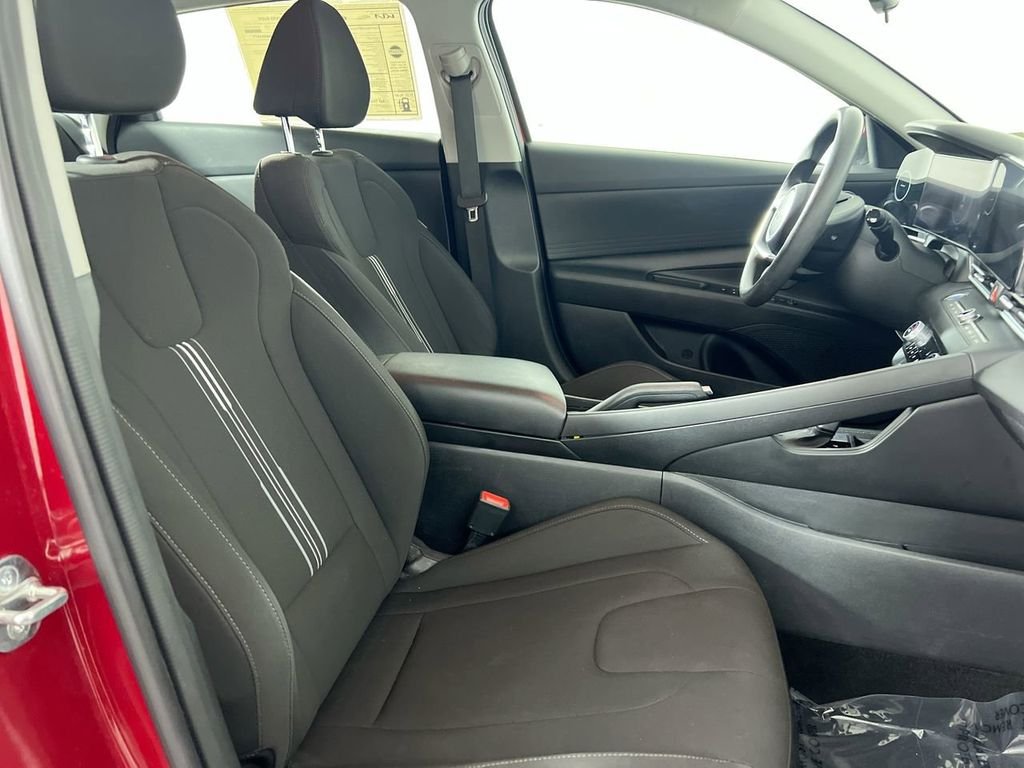 Used 2024 Red Hyundai SEL image 28