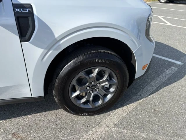 New 2026 Space White Metallic Ford XLT image 40