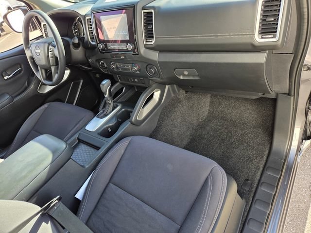 Used 2022 Gray Nissan Crew Cab SV 4x4 image 16
