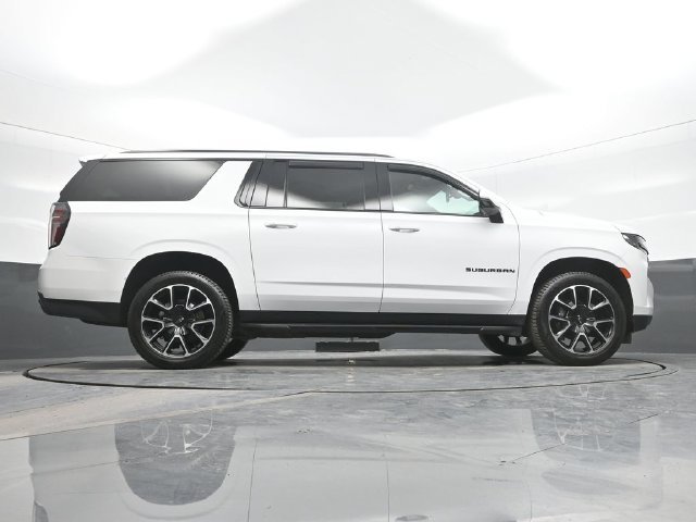 Used 2022 White Chevrolet RST image 24