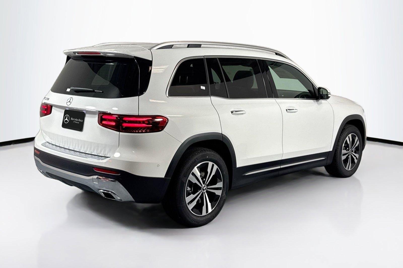 New 2026 Polar White Mercedes-Benz GLB 250 image 5