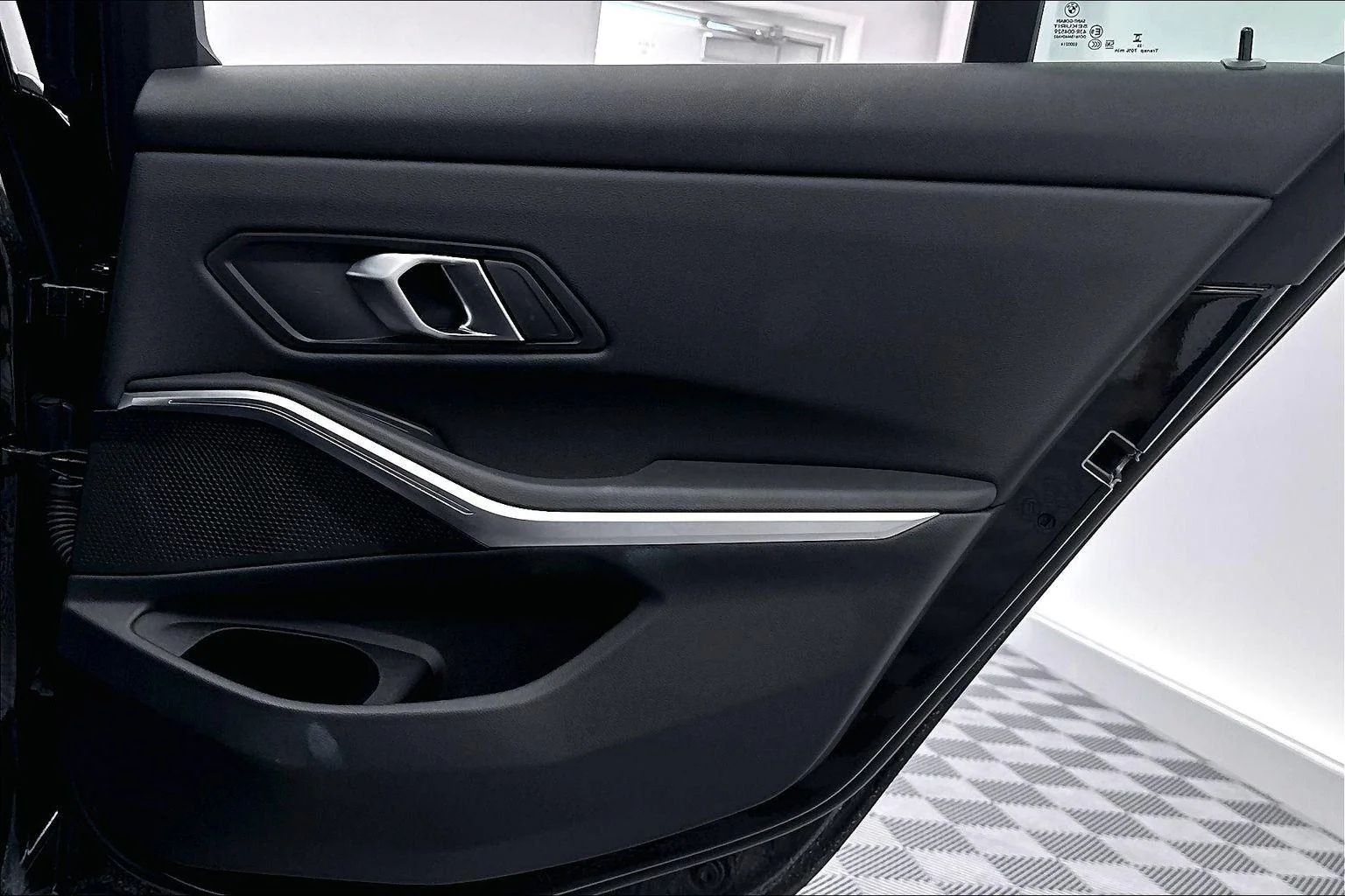2024 BMW 3 Series 330i - Photo 32