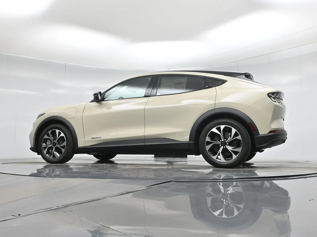 New 2026 Desert Sand Ford Select image 48
