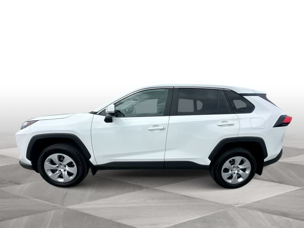 Used 2025 Ice Cap Toyota LE image 5
